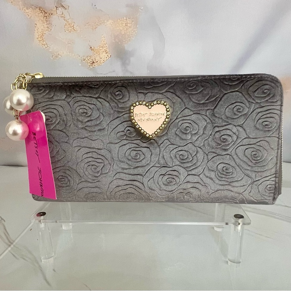 Betsey Johnson Clutch Wallet Celestial Heart - NWT
